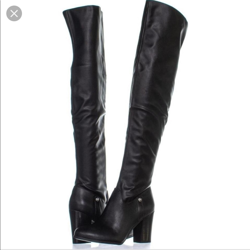 Dandra Guess boots